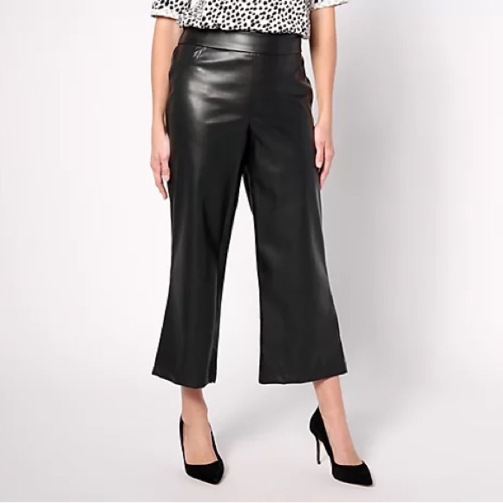 LOGO by Lori Goldstein Petite Faux Leather Crop Pant